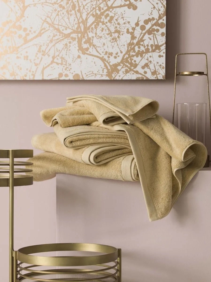 Essentiel Pollen Bath Towels by Alexandre Turpault