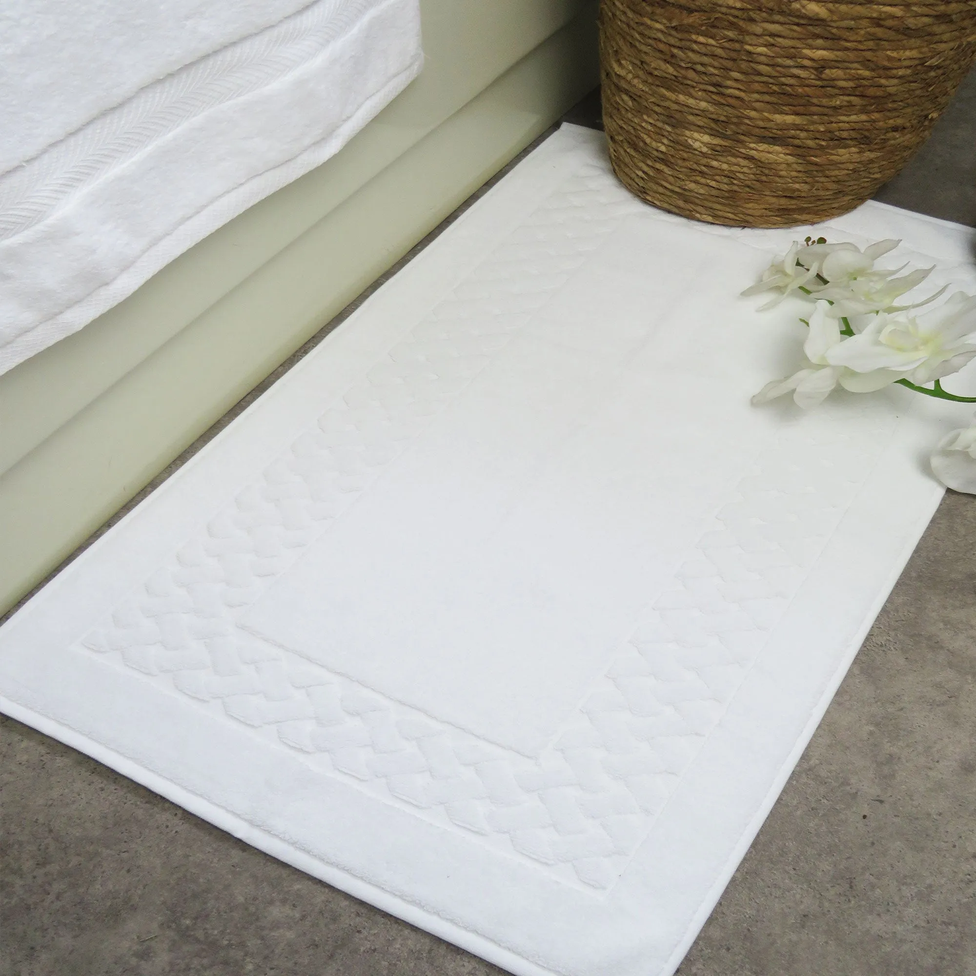 White Luxury Cotton Bath Mat