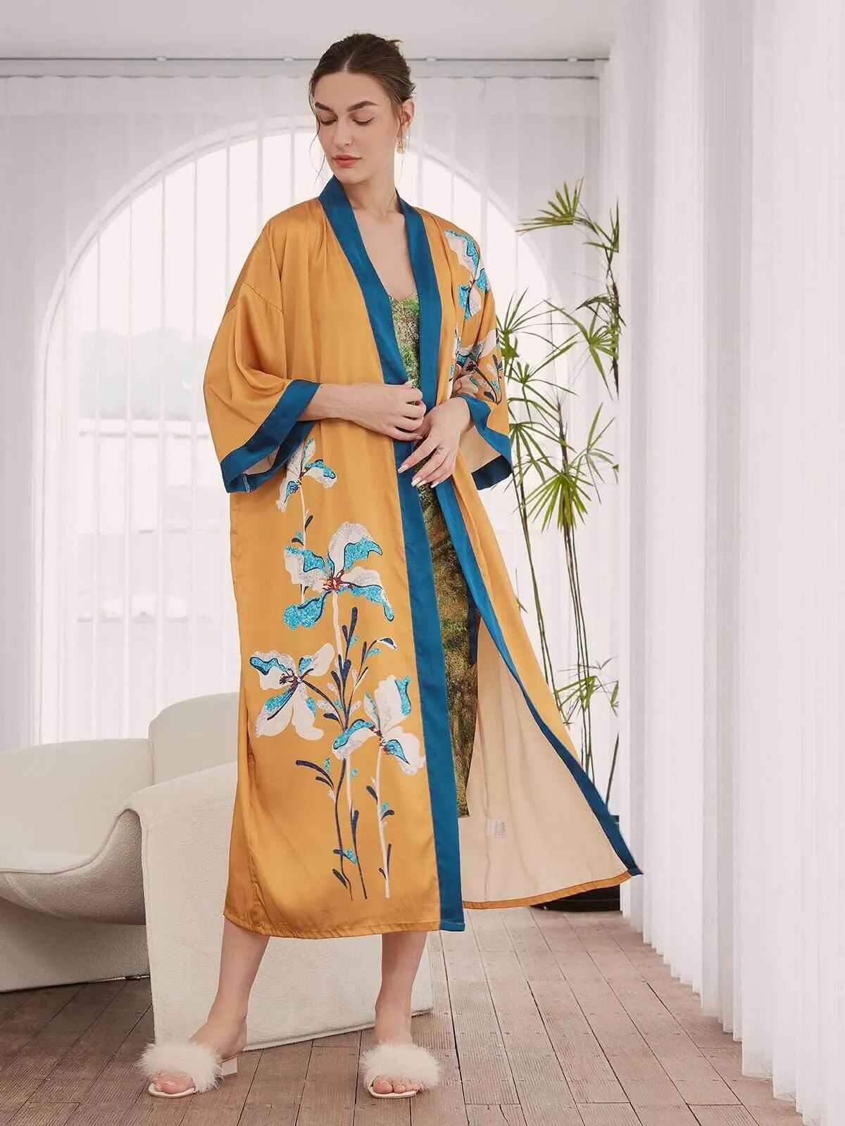 Wildflower Contrasting Kimono Robe